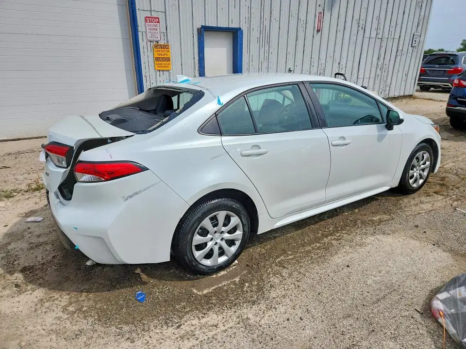 2024 TOYOTA COROLLA VIN 5YFB4MDE2RP175430 фото 3