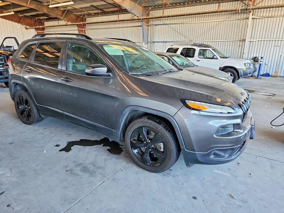2018 Jeep Cherokee VIN 1C4PJLCB5JD540593 фото 4