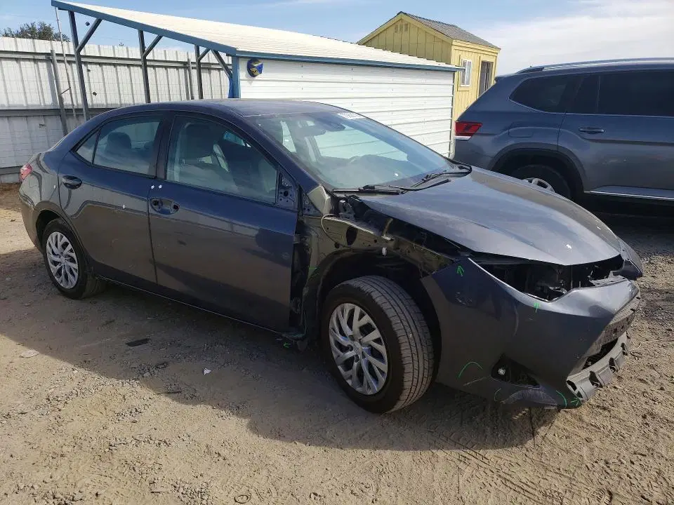 2017 Toyota Corolla VIN 5YFBURHE3HP723215 фото 4