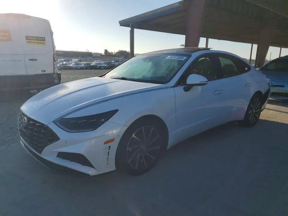 5NPEH4J20MH104034 — 2021 Hyundai Sonata, Задняя часть, фото до ремонта