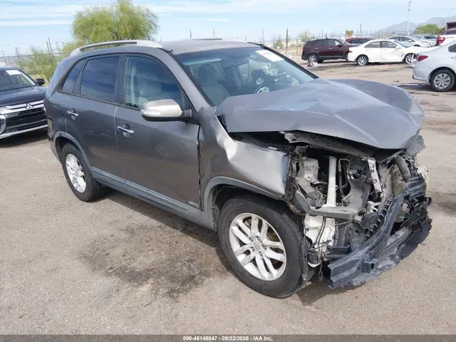 5XYKTCA66EG505370 — 2014 Kia Sorento LX, Передняя часть (Front End), фото до ремонта