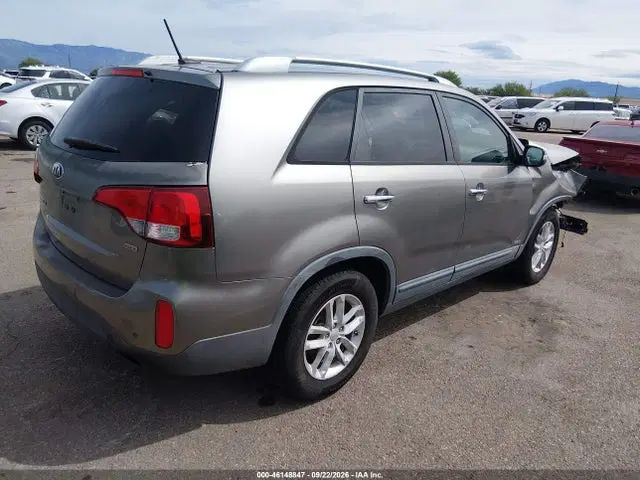 2014 KIA SORENTO LX VIN 5XYKTCA66EG505370 фото 4