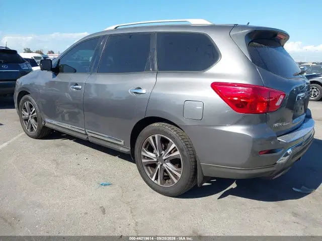 2017 Nissan Pathfinder Platinum VIN 5N1DR2MN8HC619119 фото 3