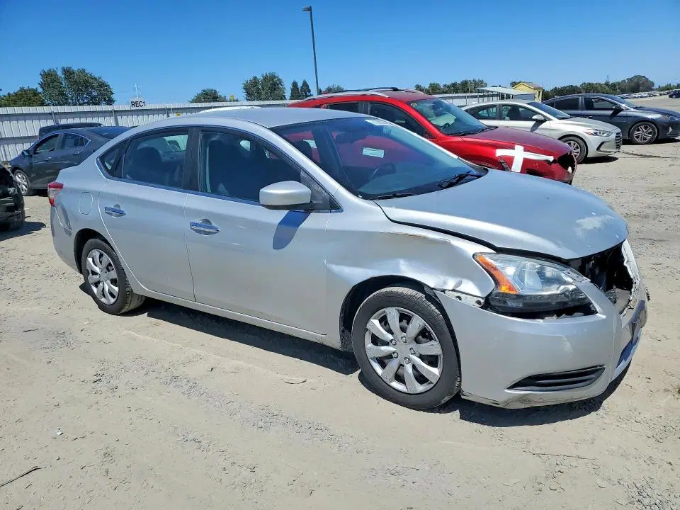 2015 Nissan Sentra VIN 3N1AB7AP1FL663028 фото 4