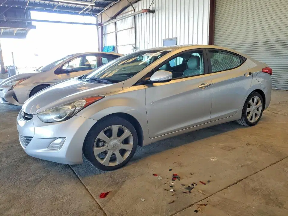 KMHDH4AE1DU552922 — 2013 Hyundai Elantra, Боковая часть (Side), фото до ремонта