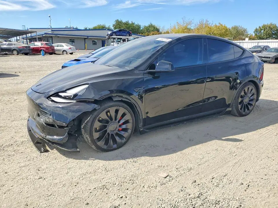 7SAYGDEFXPF702988 — 2023 Tesla Model Y, Передняя часть (Front End), фото до ремонта