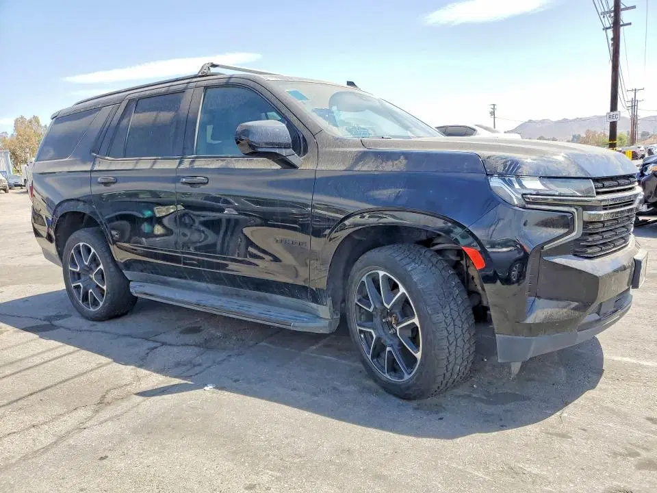 2021 Chevrolet Tahoe VIN 1GNSKRKT6MR361725 фото 4