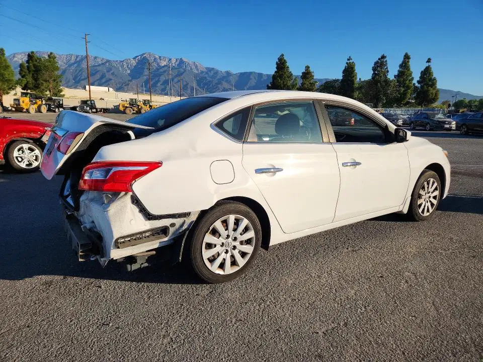 2017 Nissan Sentra VIN 3N1AB7AP3HY333364 фото 3