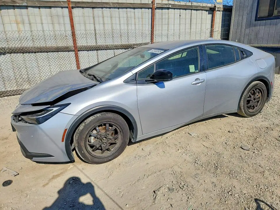 JTDACAAU5R3029315 — 2024 Toyota Prius, Задняя часть (Rear End), фото до ремонта