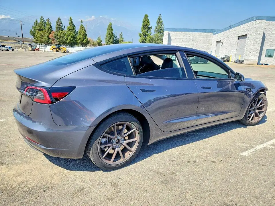 2023 Tesla MODEL 3 VIN 5YJ3E1EAXPF713067 фото 3