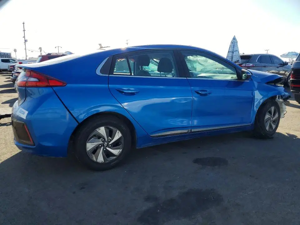 2018 Hyundai Ioniq VIN KMHC75LC4JU061742 фото 3