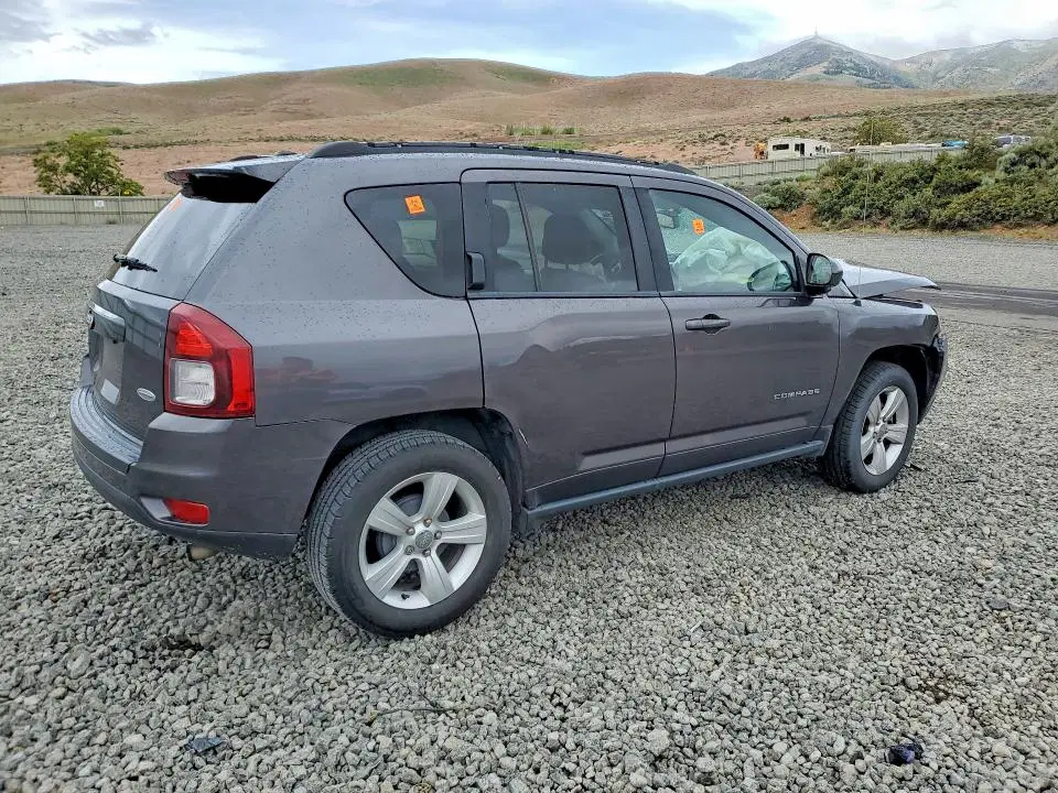 2016 Jeep Compass VIN 1C4NJCEB3GD599929 фото 3