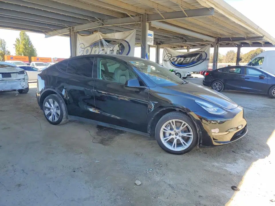 2022 Tesla Model Y VIN 7SAYGDEE7NF426113 фото 4