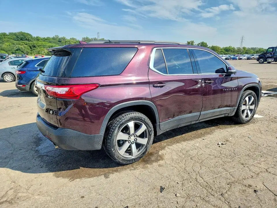 2019 CHEVROLET TRAVERSE VIN 1GNERHKWXKJ122073 фото 3