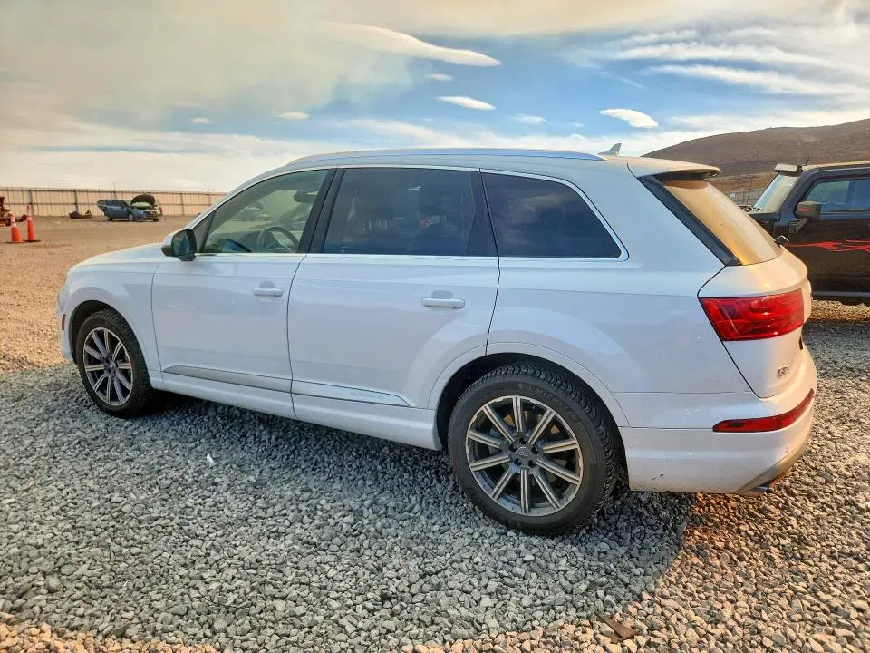 2018 Audi Q7 VIN WA1VAAF70JD041102 фото 2