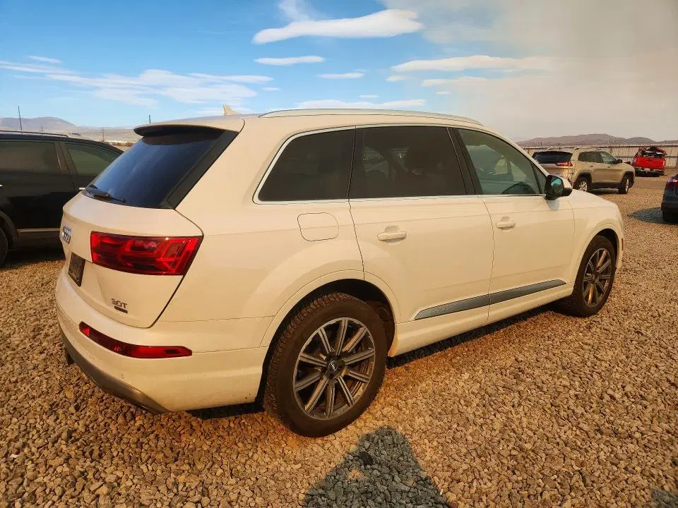 2018 Audi Q7 VIN WA1VAAF70JD041102 фото 3