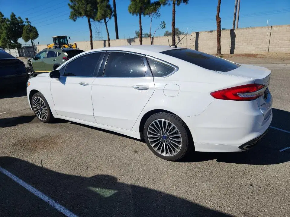2017 Ford Fusion VIN 3FA6P0H94HR112584 фото 2