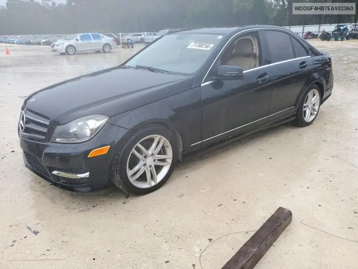 WDDGF4HB7EA932360 — 2014 Mercedes C-klasse, механические повреждения, фото до ремонта