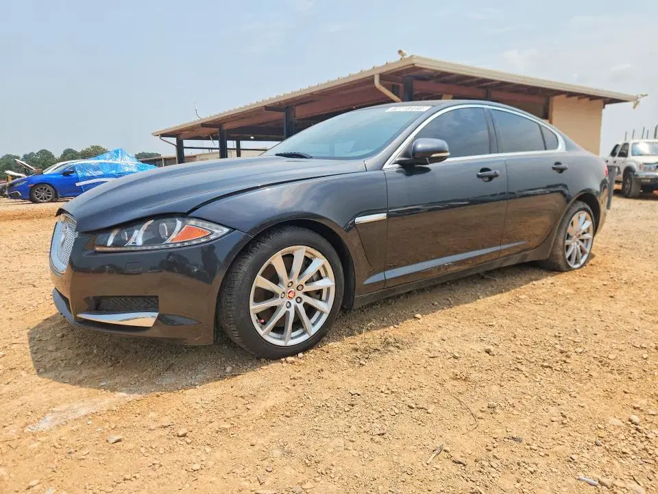 SAJWA0FS4FPU56181 — 2015 Jaguar XF, передняя часть, фото до ремонта