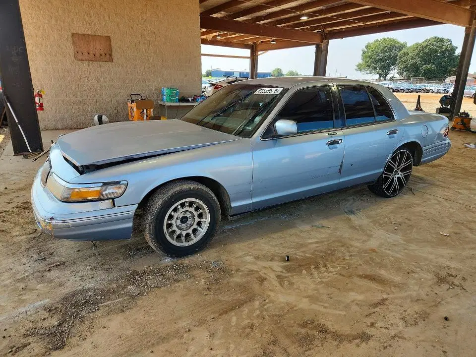 2MELM75W1VX711320 — 1997 Mercury Grand Marquis, передняя часть, фото до ремонта