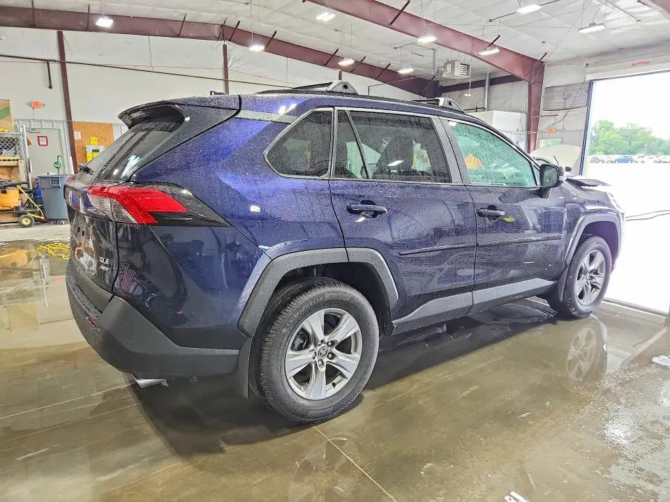 2024 TOYOTA RAV4 VIN 2T3P1RFV7RW429745 фото 3