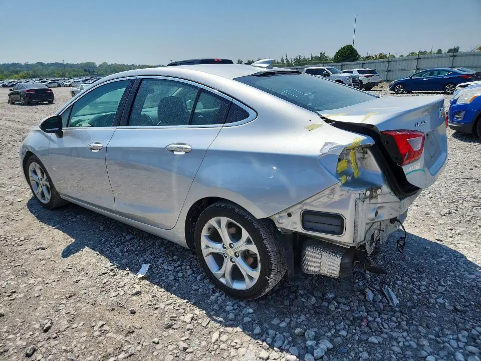 2018 CHEVROLET CRUZE VIN 1G1BF5SM0J7177119 фото 2