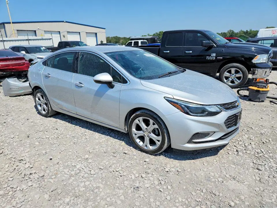 2018 CHEVROLET CRUZE VIN 1G1BF5SM0J7177119 фото 4