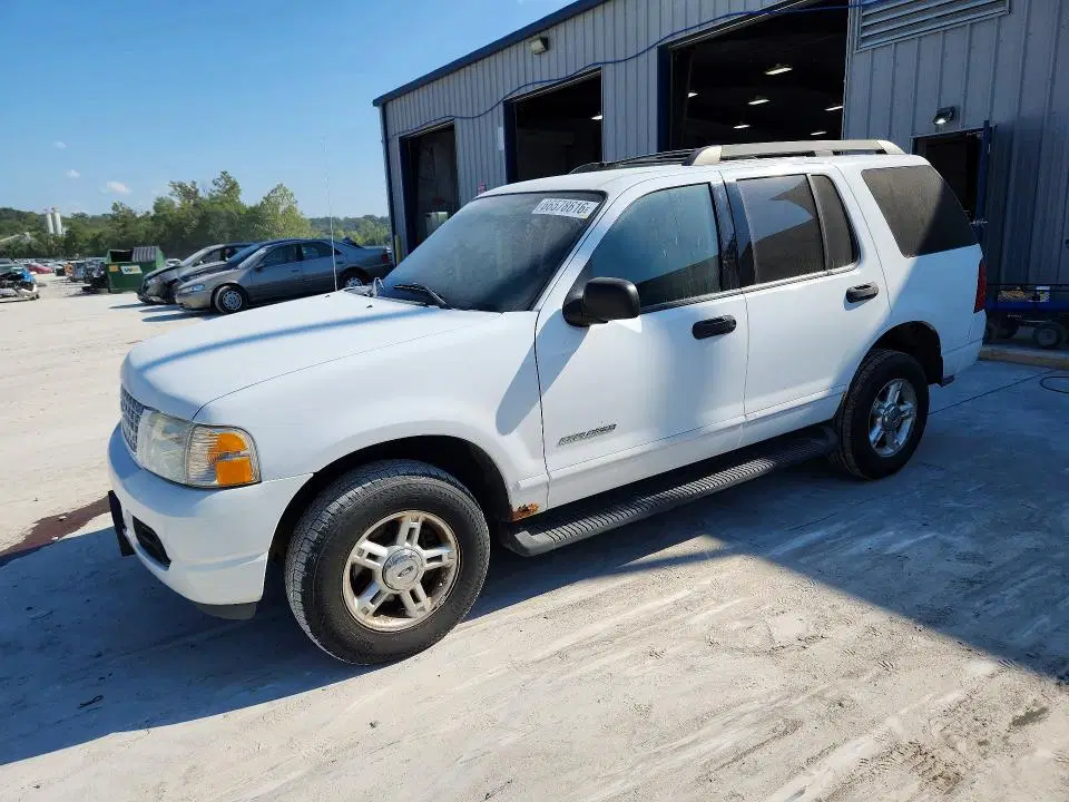1FMZU73E05ZA17696 — 2005 Ford Explorer, Задняя часть, фото до ремонта