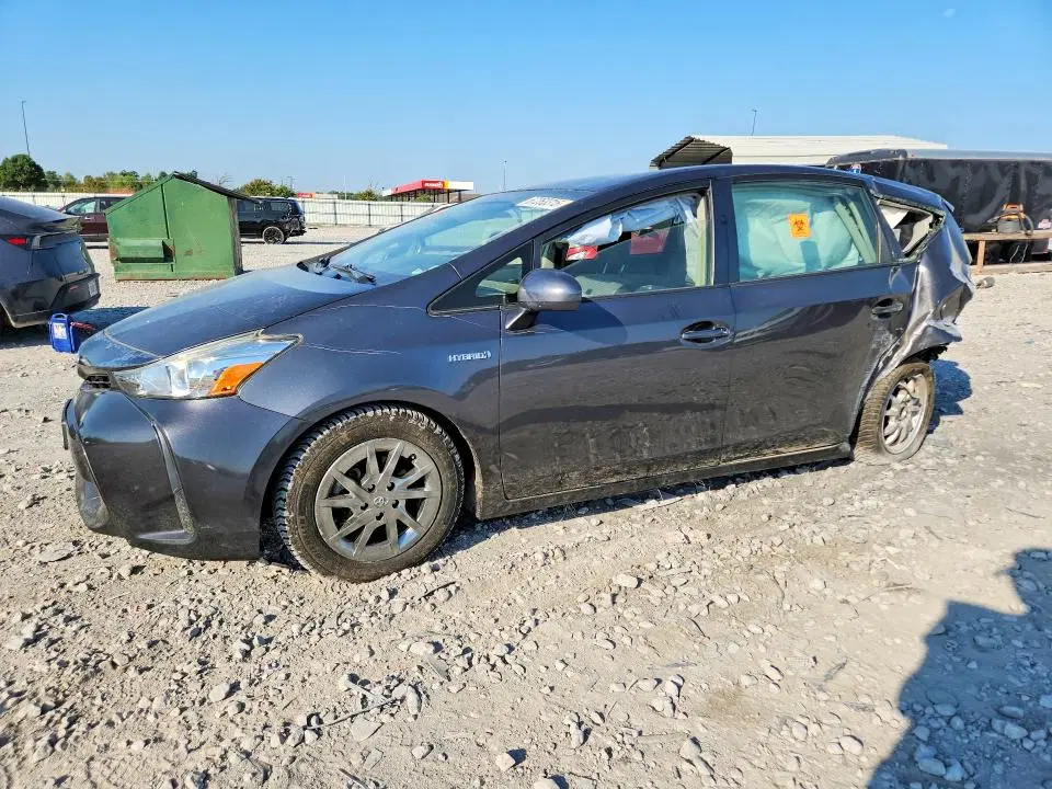 JTDZN3EU6HJ066998 — 2017 Toyota Prius V, ходовая часть, фото до ремонта