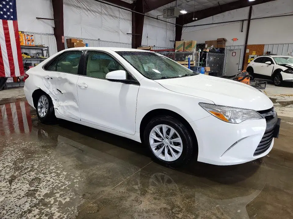 2016 TOYOTA CAMRY VIN 4T4BF1FKXGR556617 фото 4
