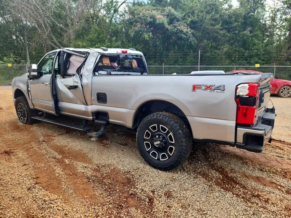 2024 Ford F250 VIN 1FT8W2BN7REE06640 фото 2