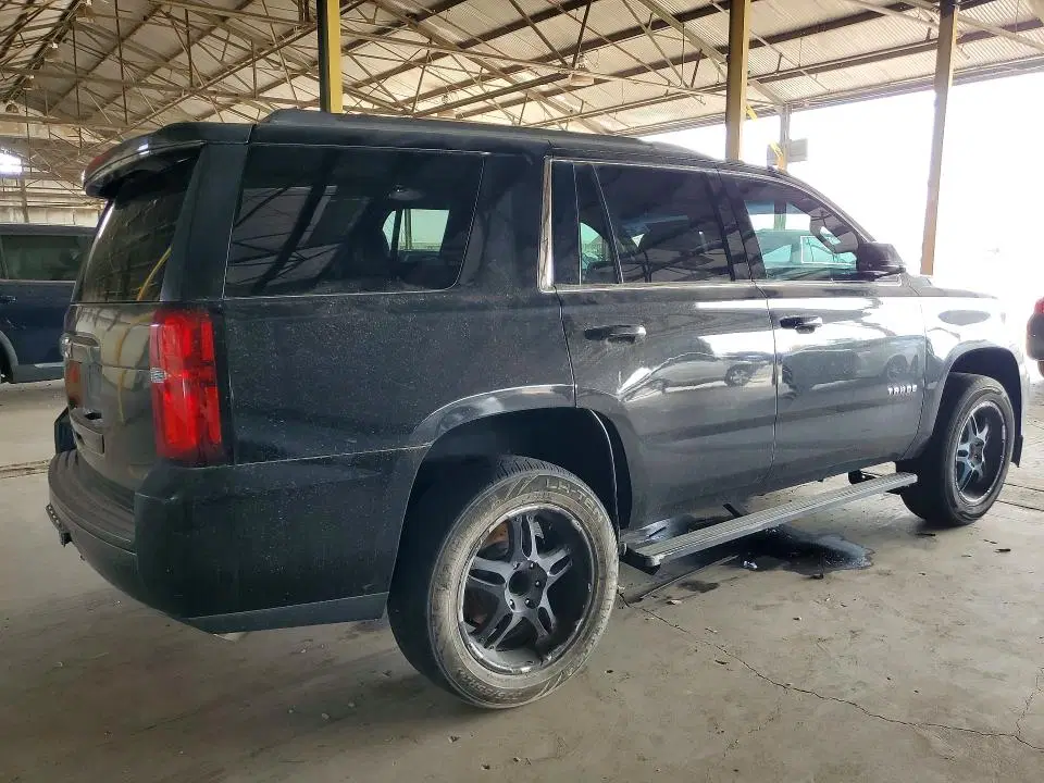 2019 Chevrolet Tahoe VIN 1GNSCBKC0KR222174 фото 3