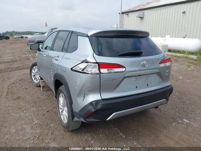 2022 Toyota Corolla Cross Le VIN 7MUCAABG1NV030497 фото 3