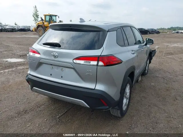 2022 Toyota Corolla Cross Le VIN 7MUCAABG1NV030497 фото 4