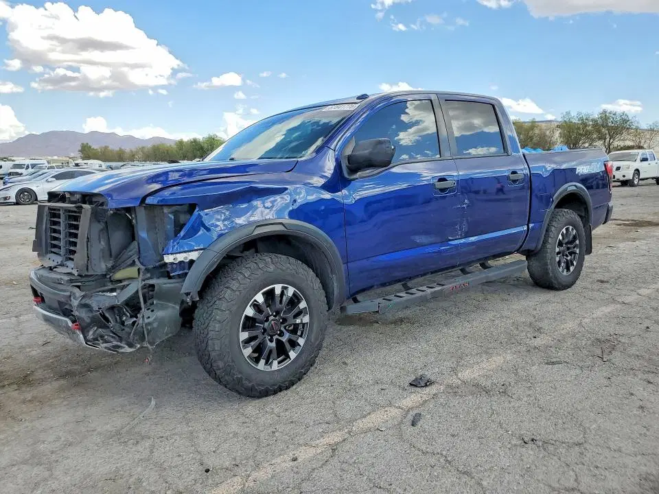 1N6AA1ED1MN514187 — 2021 Nissan Titan, Передняя часть (Front End), фото до ремонта