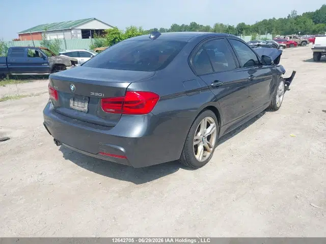 2018 BMW 330i Xdrive VIN WBA8D9C56JEM34671 фото 4