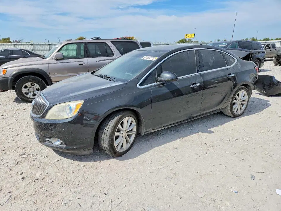 1G4PP5SKXD4184234 — 2013 Buick Verano, Задняя часть, фото до ремонта
