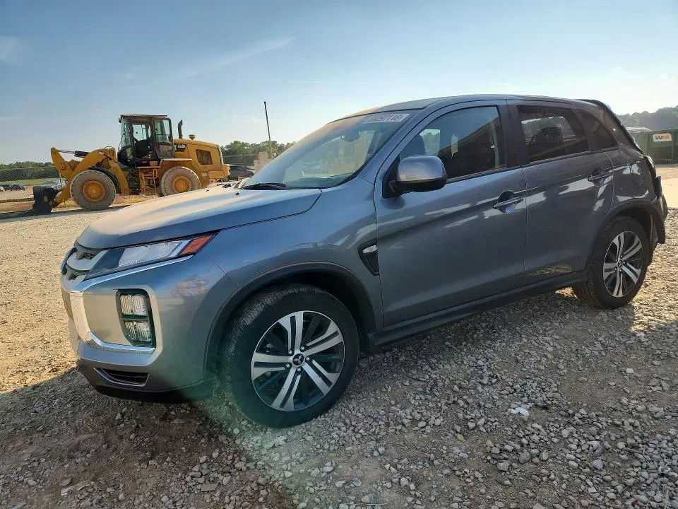 JA4ARUAU0TU024924 — 2026 Mitsubishi Outlander Sport, задняя часть, фото до ремонта