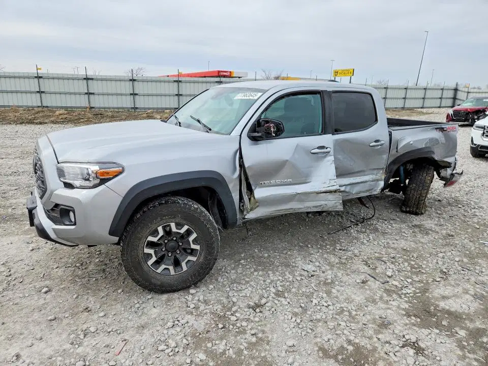 3TMCZ5AN7NM484148 — 2022 Toyota Tacoma, Боковая часть, фото до ремонта