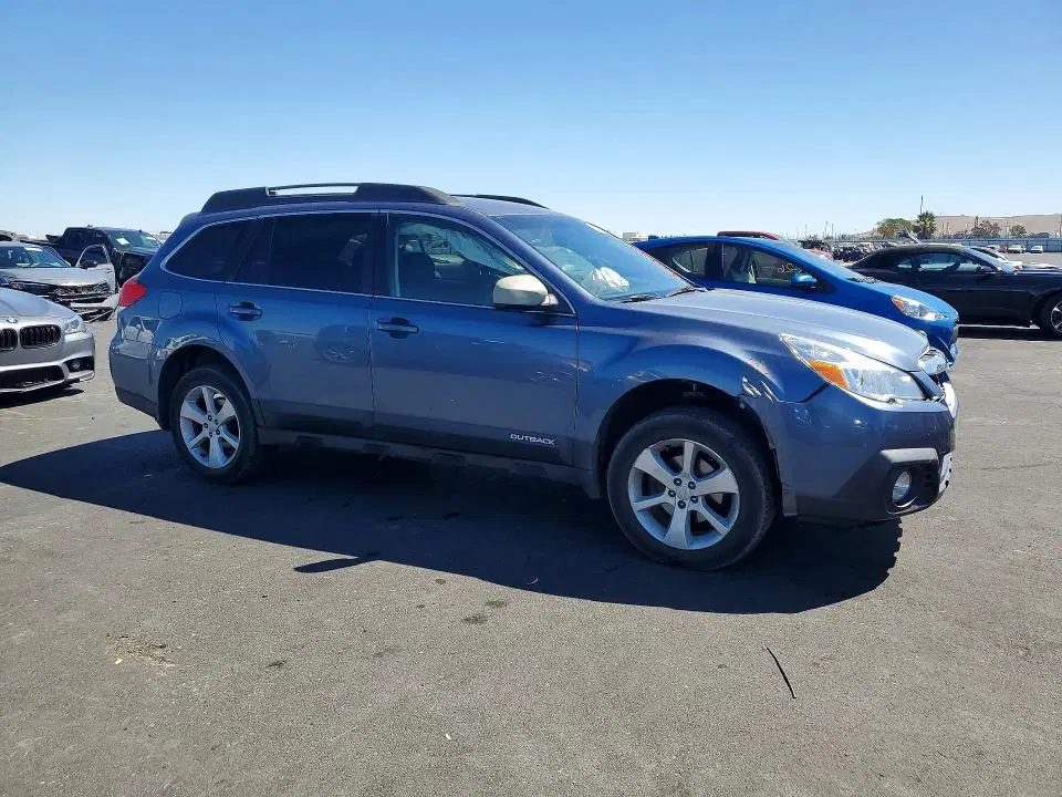2014 Subaru Outback VIN 4S4BRBCC7E3216185 фото 4