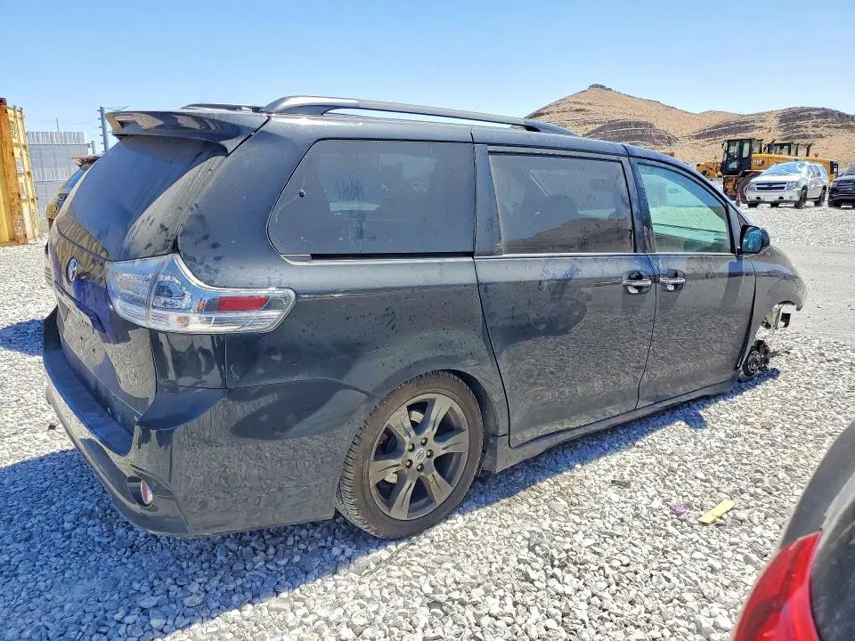 2017 Toyota Sienna VIN 5TDXZ3DC4HS822870 фото 3