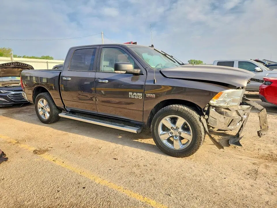 2016 RAM 1500 VIN 3C6RR7LT8GG183933 фото 4