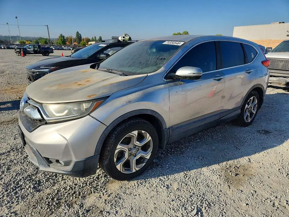 2HKRW1H88HH509189 — 2017 Honda CR-V, MINOR DENT/SCRATCHES, фото до ремонта