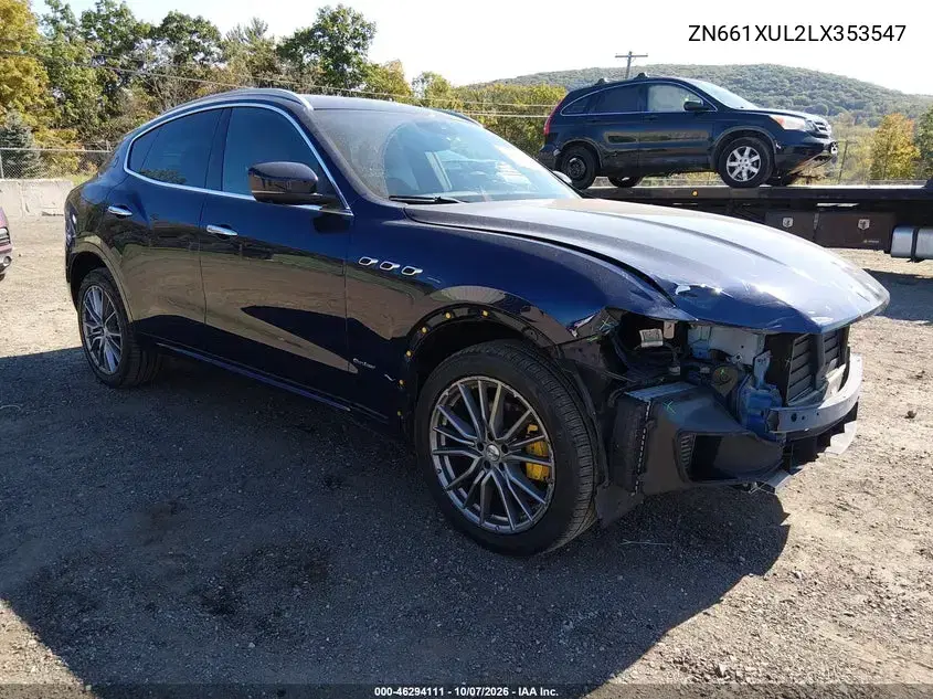 ZN661XUL2LX353547 — 2020 Maserati Levante, Спереди справа, фото до ремонта