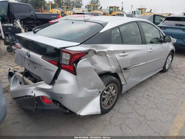 2020 Toyota Prius Le VIN JTDKARFU6L3121722 фото 4