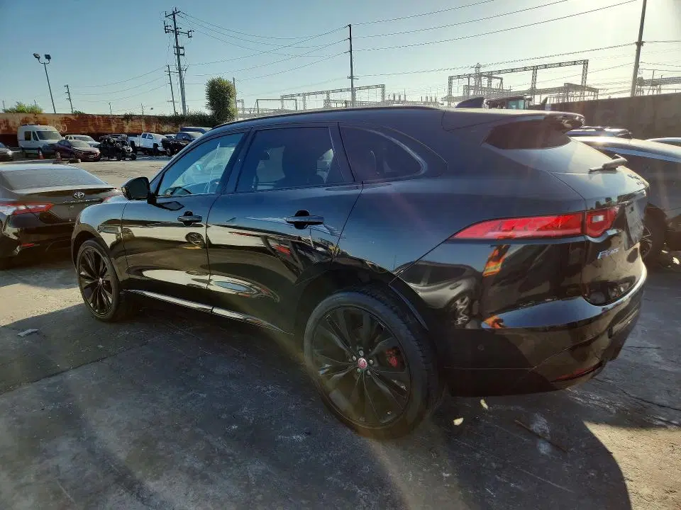 2017 Jaguar F-Pace VIN SADCM2BVXHA099989 фото 2
