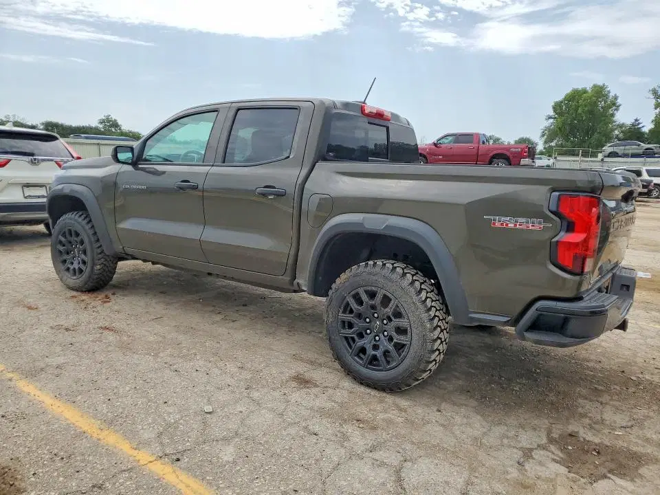 2024 CHEVROLET COLORADO VIN 1GCPTEEK0R1253162 фото 2