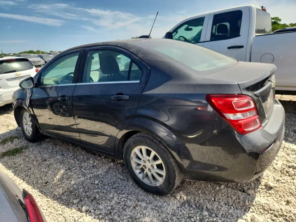 2017 CHEVROLET SONIC VIN 1G1JD5SH1H4134408 фото 2