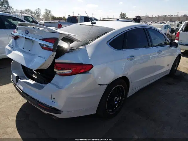 2018 Ford Fusion Energi Platinum/titanium VIN 3FA6P0SU9JR186943 фото 4