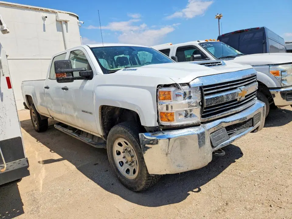2018 CHEVROLET SILVERADO VIN 1GC4KYCYXJF219719 фото 4